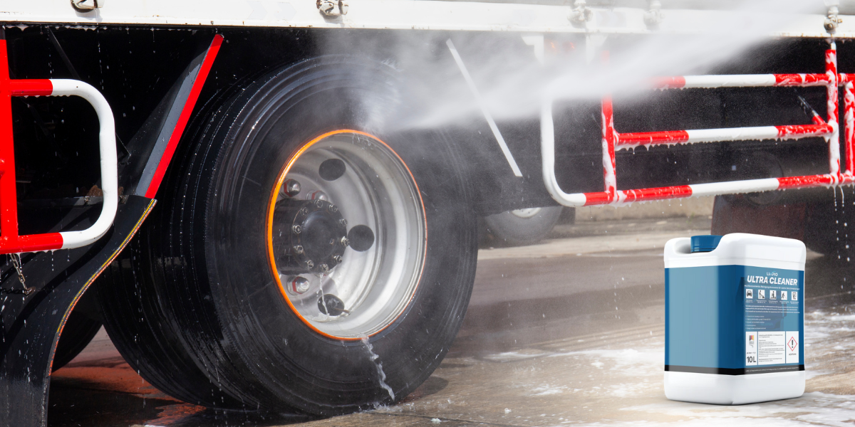 Die Richtigen Reinigungsmittel für Deinen LKW Wählen